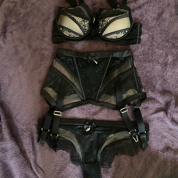 Heidi 3 pc set - Picture 4 of 7